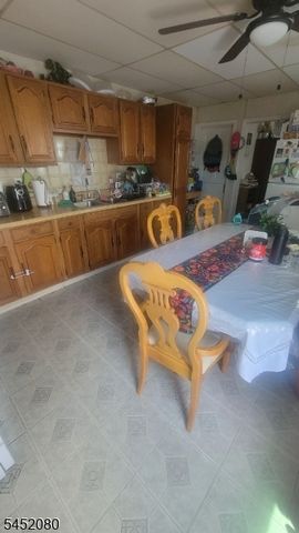 272 Lincoln St, Phillipsburg Town, NJ 08865