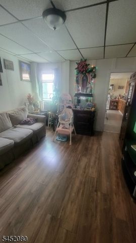 272 Lincoln St, Phillipsburg Town, NJ 08865