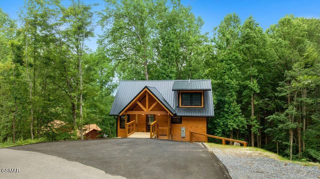 1123 Raintree Road, Gatlinburg, TN 37738