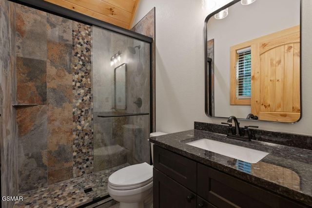 1123 Raintree Road, Gatlinburg, TN 37738