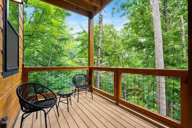 1123 Raintree Road, Gatlinburg, TN 37738