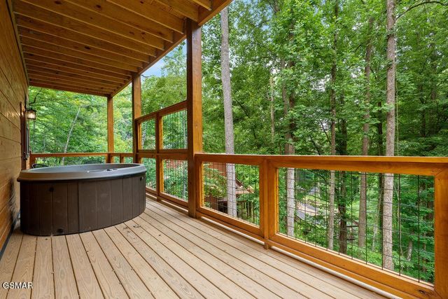 1123 Raintree Road, Gatlinburg, TN 37738