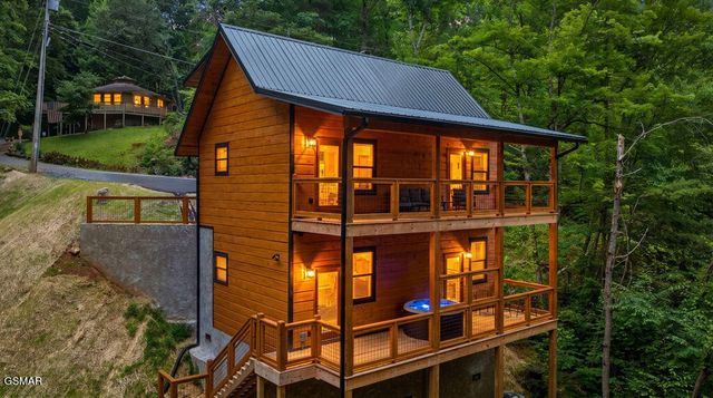 1123 Raintree Road, Gatlinburg, TN 37738