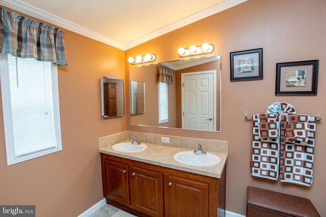 776 FERNWOOD CV, North Wales, PA 19454