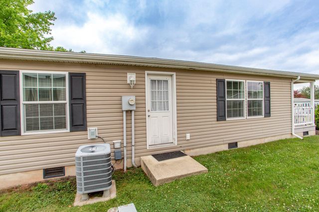 776 FERNWOOD CV, North Wales, PA 19454