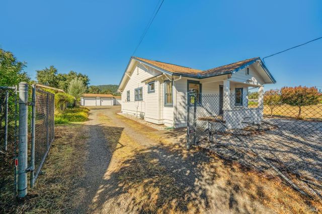 17260 Arnold Dr, Sonoma, CA 95476