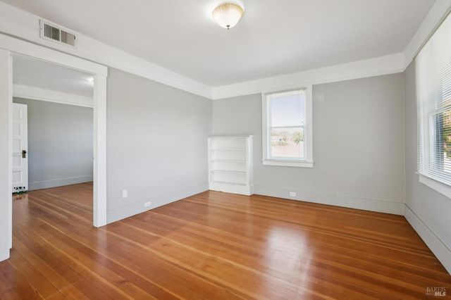 17260 Arnold Dr, Sonoma, CA 95476