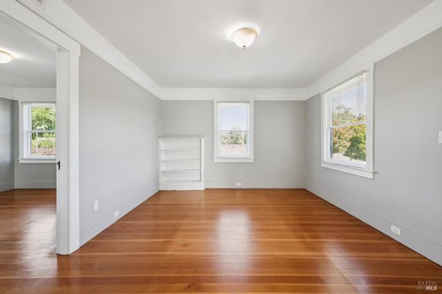 17260 Arnold Dr, Sonoma, CA 95476