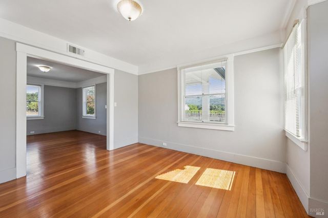 17260 Arnold Dr, Sonoma, CA 95476