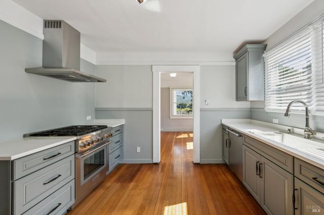 17260 Arnold Dr, Sonoma, CA 95476