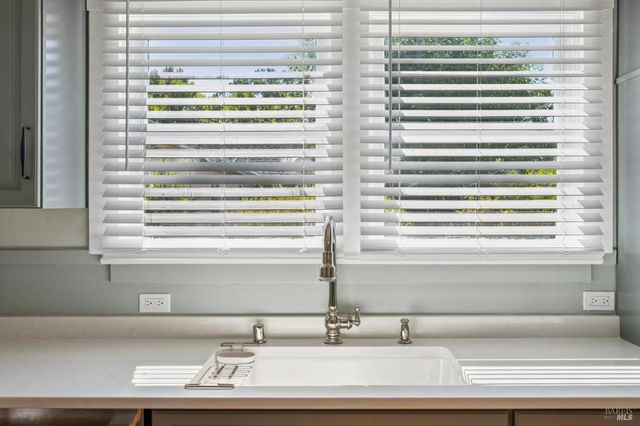 17260 Arnold Dr, Sonoma, CA 95476