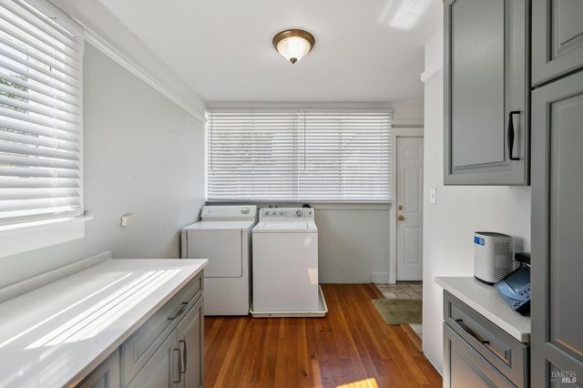 17260 Arnold Dr, Sonoma, CA 95476