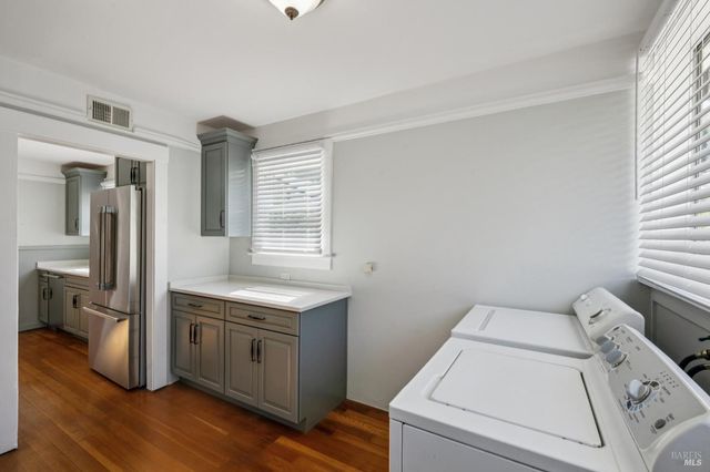 17260 Arnold Dr, Sonoma, CA 95476