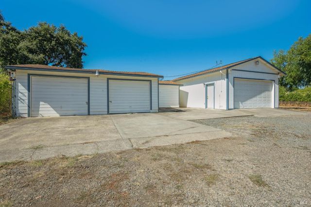 17260 Arnold Dr, Sonoma, CA 95476