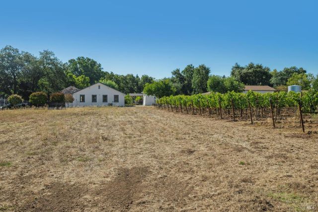 17260 Arnold Dr, Sonoma, CA 95476