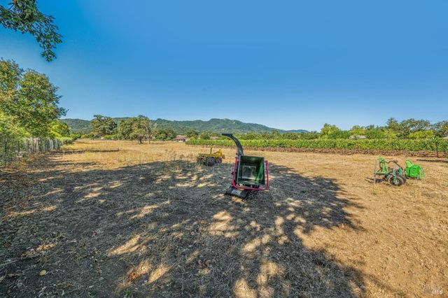 17260 Arnold Dr, Sonoma, CA 95476