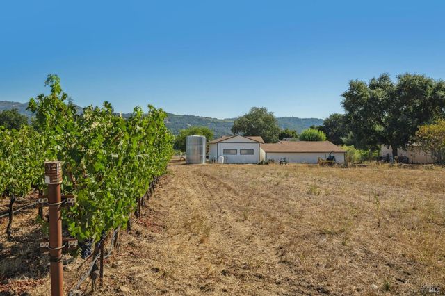 17260 Arnold Dr, Sonoma, CA 95476