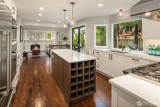 17206 SE 46th Street, Bellevue, WA 98006