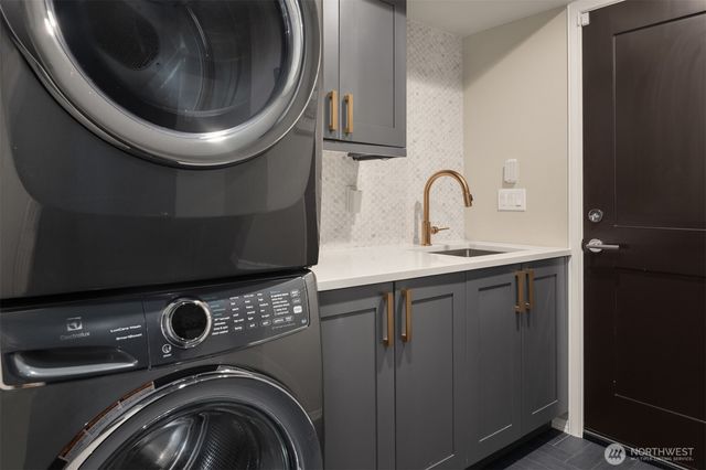 17206 SE 46th Street, Bellevue, WA 98006
