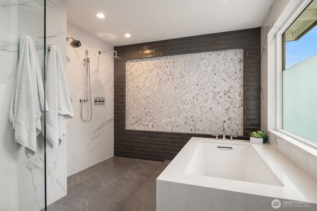 17206 SE 46th Street, Bellevue, WA 98006