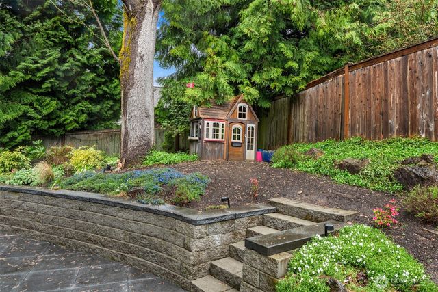 17206 SE 46th Street, Bellevue, WA 98006