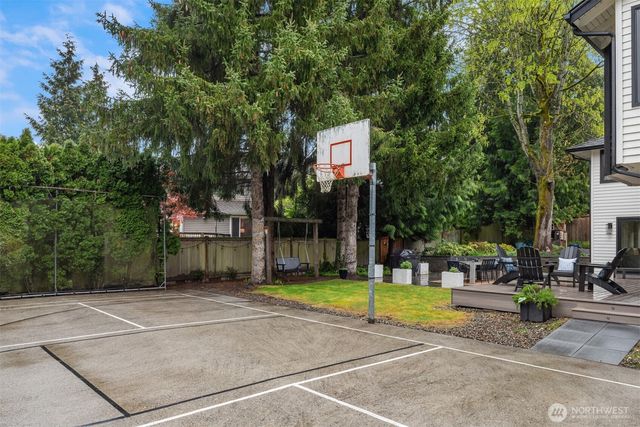 17206 SE 46th Street, Bellevue, WA 98006