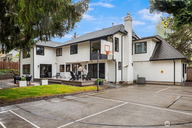 17206 SE 46th Street, Bellevue, WA 98006