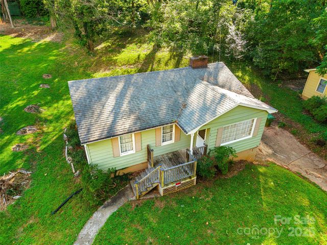 16 Melbourne Place, Asheville, NC 28801