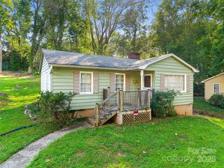 16 Melbourne Place, Asheville, NC 28801
