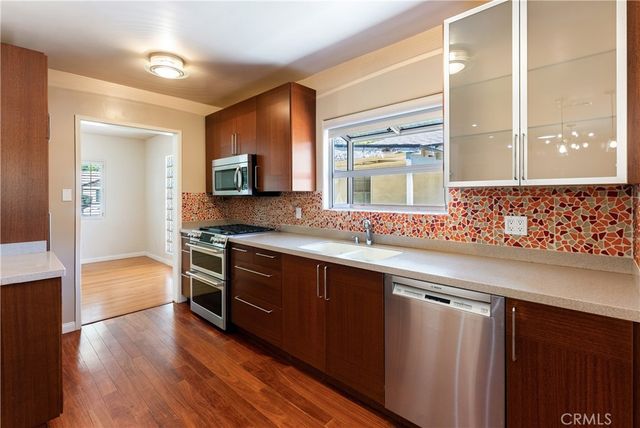 4722 Ventura Canyon, Sherman Oaks, CA 91423
