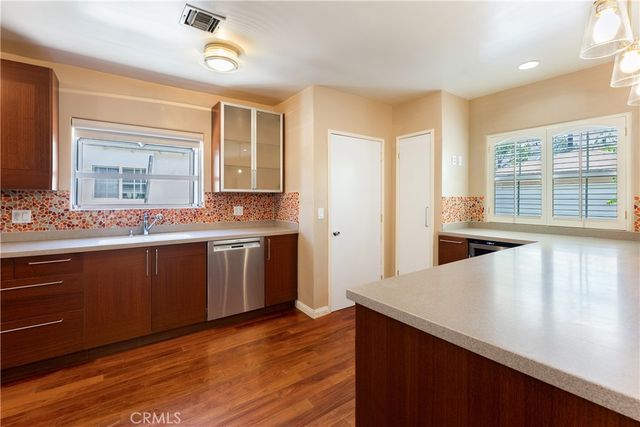 4722 Ventura Canyon, Sherman Oaks, CA 91423
