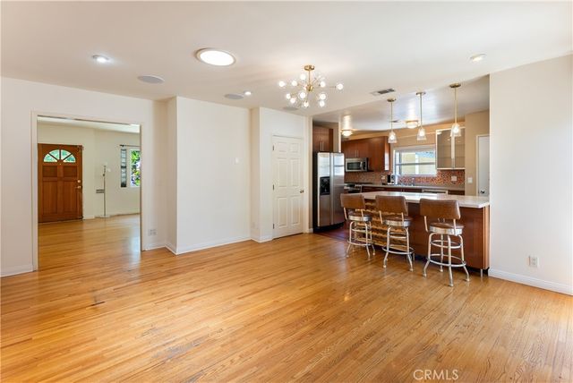 4722 Ventura Canyon, Sherman Oaks, CA 91423