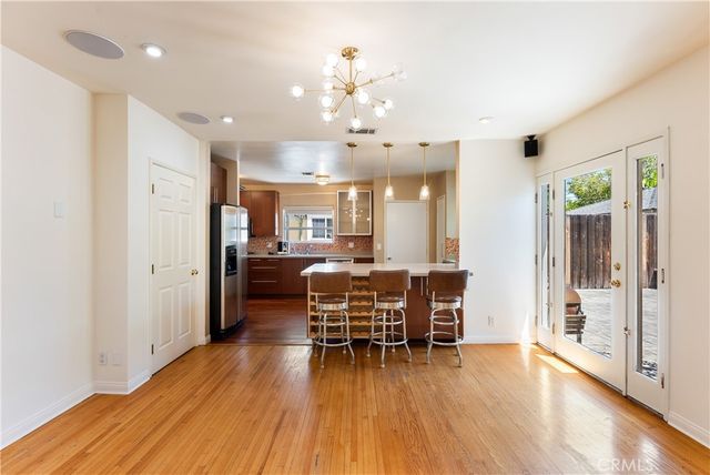 4722 Ventura Canyon, Sherman Oaks, CA 91423