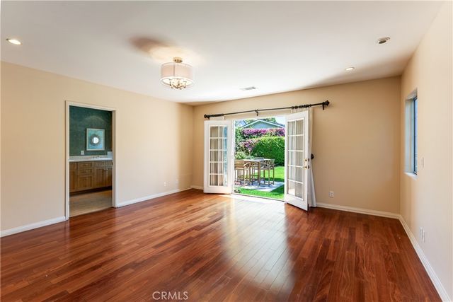 4722 Ventura Canyon, Sherman Oaks, CA 91423