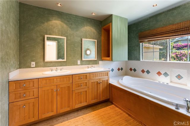 4722 Ventura Canyon, Sherman Oaks, CA 91423