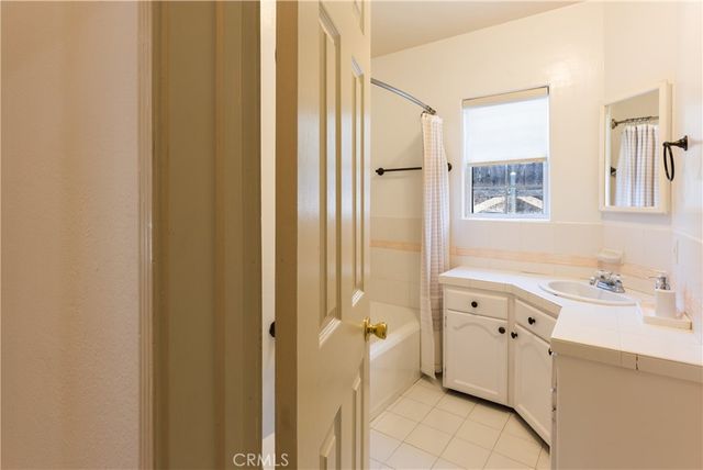 4722 Ventura Canyon, Sherman Oaks, CA 91423