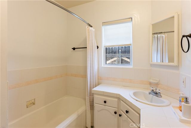 4722 Ventura Canyon, Sherman Oaks, CA 91423
