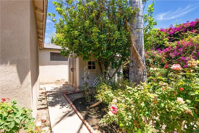 4722 Ventura Canyon, Sherman Oaks, CA 91423