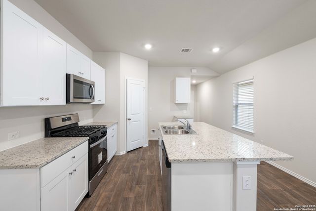 2850 BROGAN CRK, New Braunfels, TX 78130