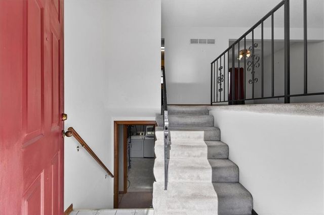 1201 NE 9th Street, Blue Springs, MO 64014