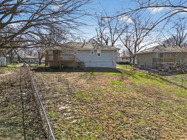 1201 NE 9th Street, Blue Springs, MO 64014