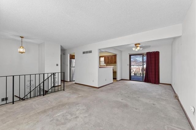 1201 NE 9th Street, Blue Springs, MO 64014