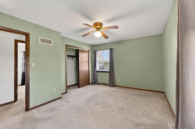 1201 NE 9th Street, Blue Springs, MO 64014