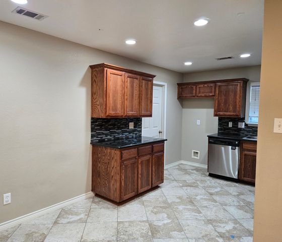 14045 Silkwood Drive, Fort Worth, TX 76052