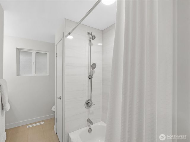 1615 N 196th Place, Shoreline, WA 98133