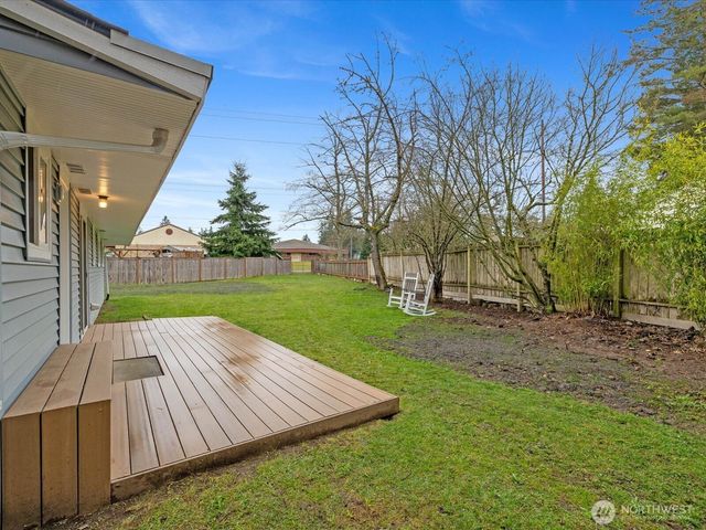1615 N 196th Place, Shoreline, WA 98133