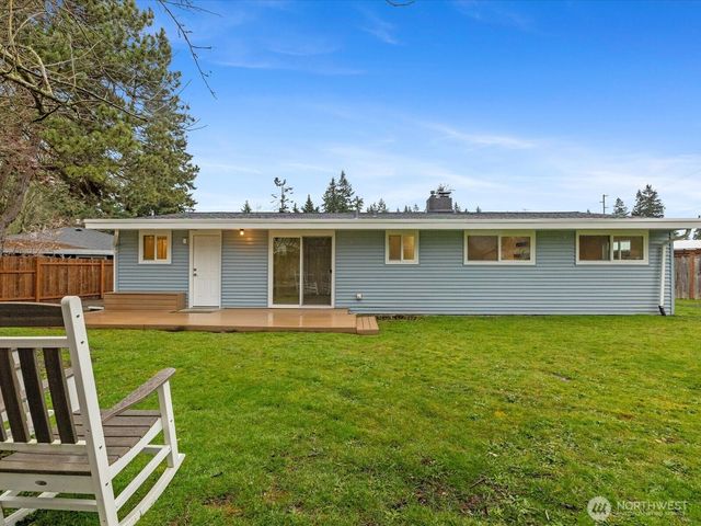 1615 N 196th Place, Shoreline, WA 98133