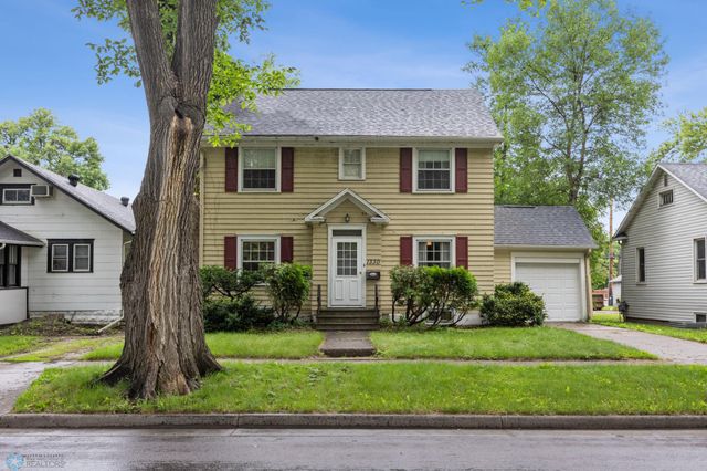 1330 12th Street N, Fargo, ND 58102
