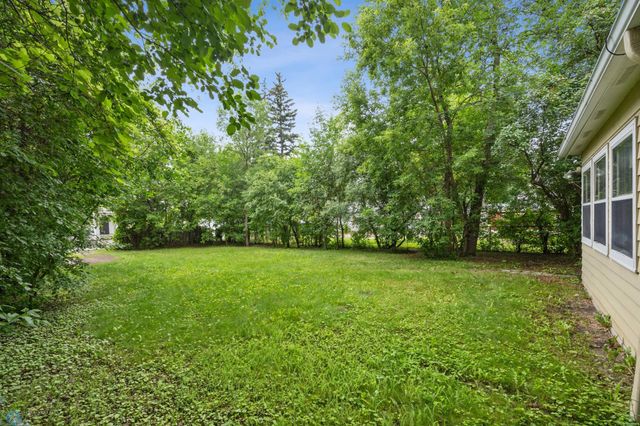 1330 12th Street N, Fargo, ND 58102