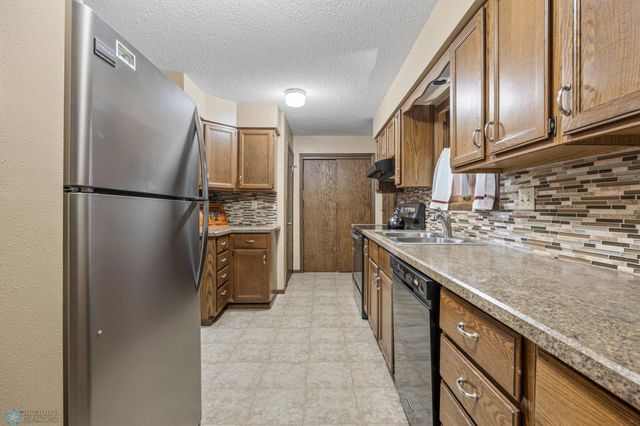 1330 12th Street N, Fargo, ND 58102